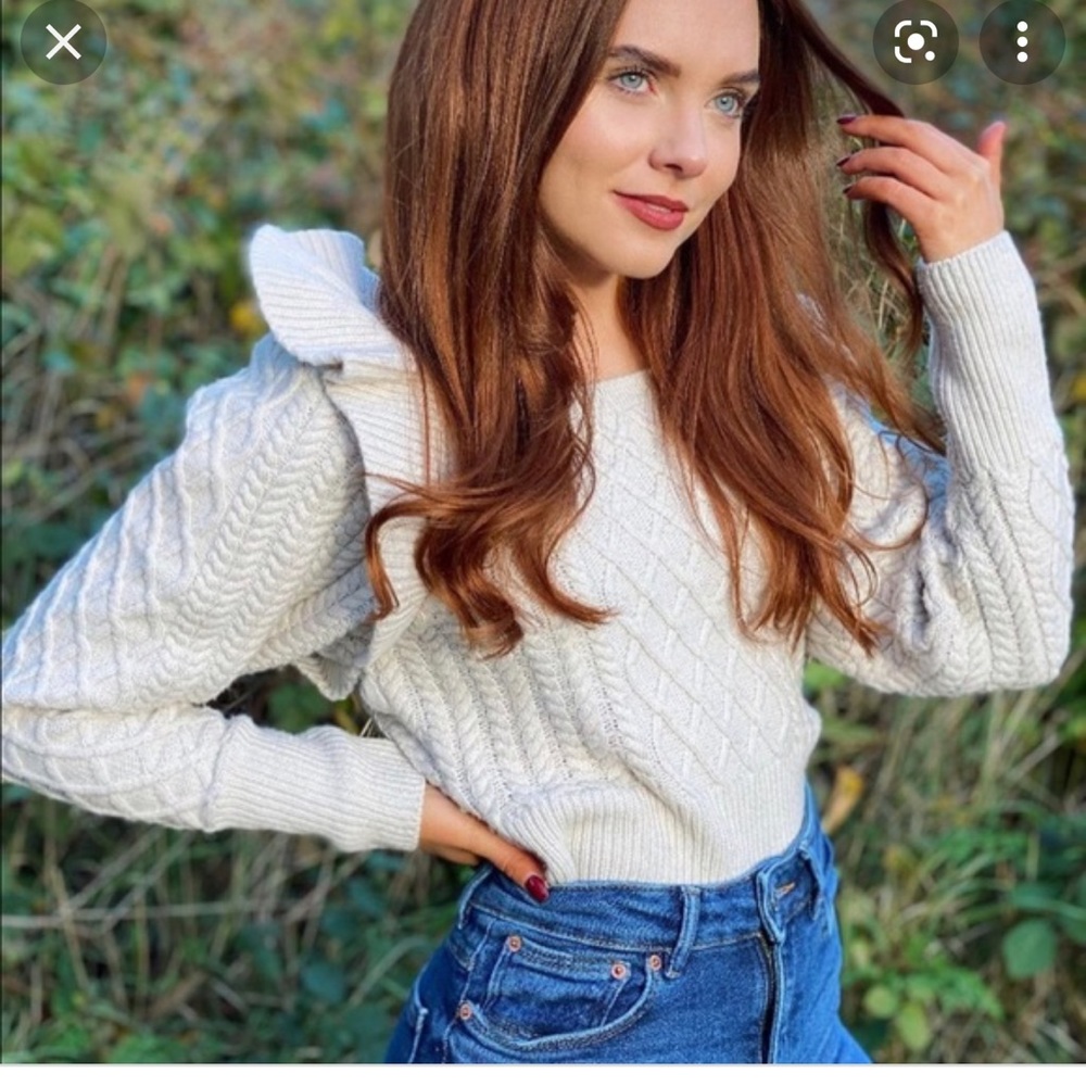 H&M Ivory Flounced Cable Knit Sweater Ruffled Size Large